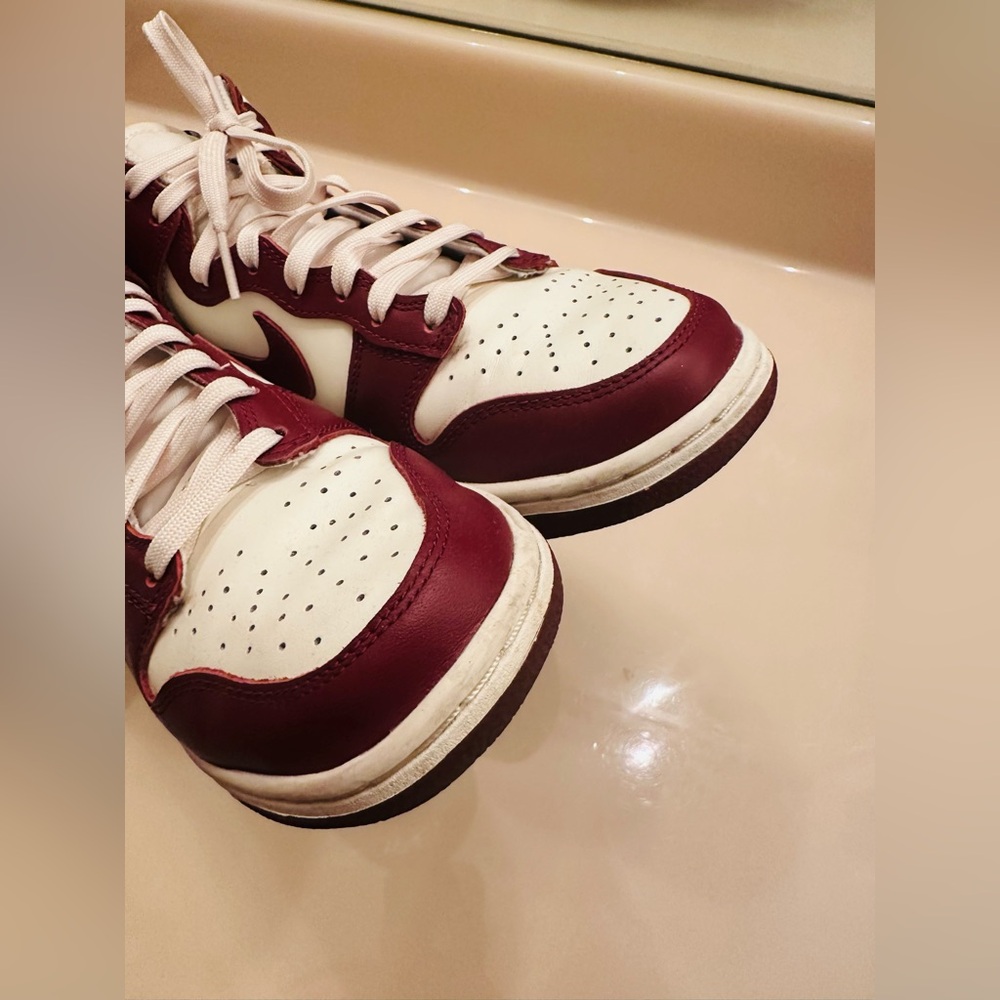 Nike dunks high $160 Sail/Team Red-Pale Ivory. Size 6 1/2. Excellent condition. - Picture 10 of 14
